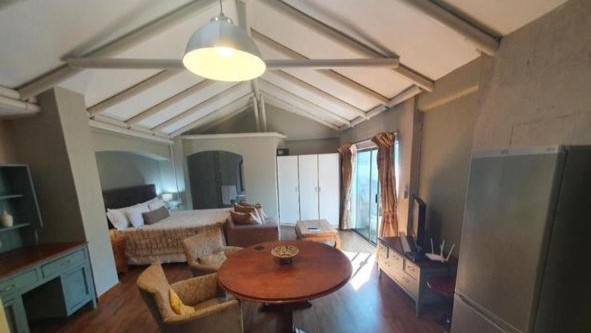 8 Bedroom Property for Sale in Myburgh Park Western Cape